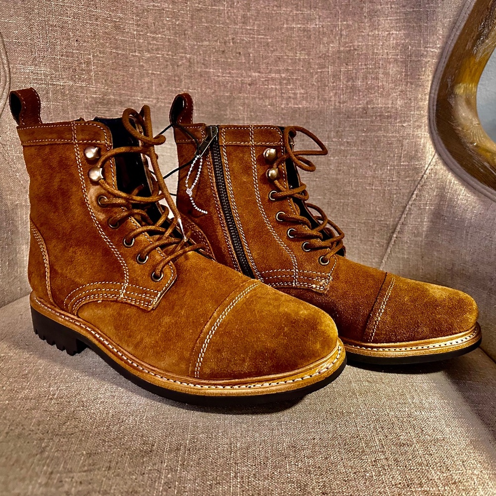 Brand New! Mens Frye Russell Lace-Up Suede Boots w side zipper in tan S-8 - Picture 2 of 13